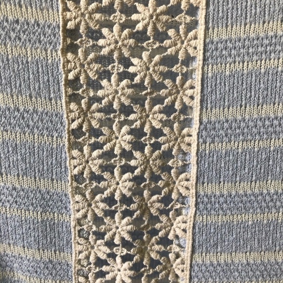 🎄 En Creme shirt SZ L  blue/white lace/striped - Picture 4 of 7